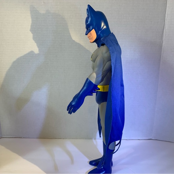 Batman 1988 DC Comics Action Figure Black Gray Yellow & Blue 15 inches tall - Picture 5 of 16